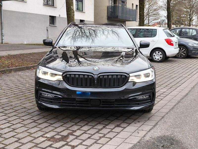 Schwarz Gebraucht 2018 BMW 530 Sport Line Kombi | 22.999 € (Guter Preis) - Bild 1/4