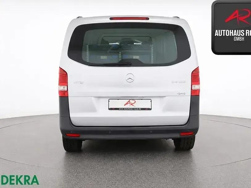 Gebraucht Mercedes Vito 136 PS (100 kW) 2022 Brillantsilber Van