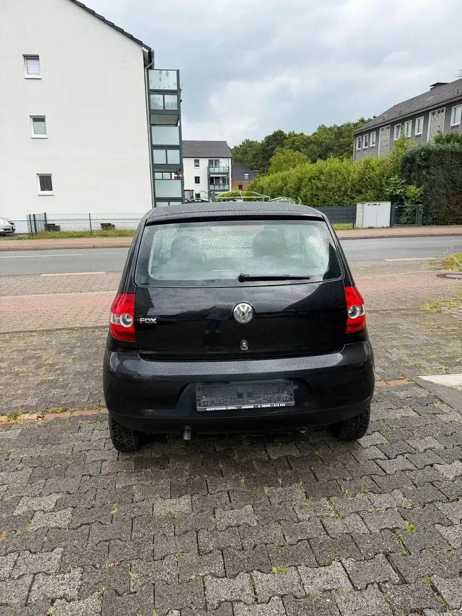 Gebraucht VW Fox 54 PS (39 kW) 2006 Schwarz Kleinwagen