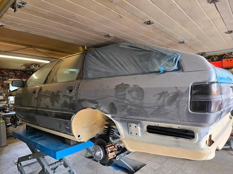 Grau Gebraucht 1990 Audi 100 Sport Kombi | 17.800 € - Bild 1/4