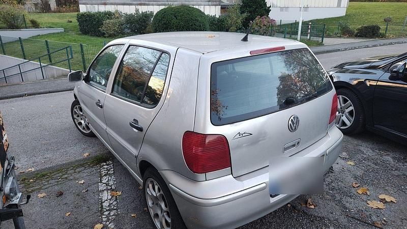 Gebraucht VW Polo 60 PS (44 kW) 2001 Silber Kleinwagen
