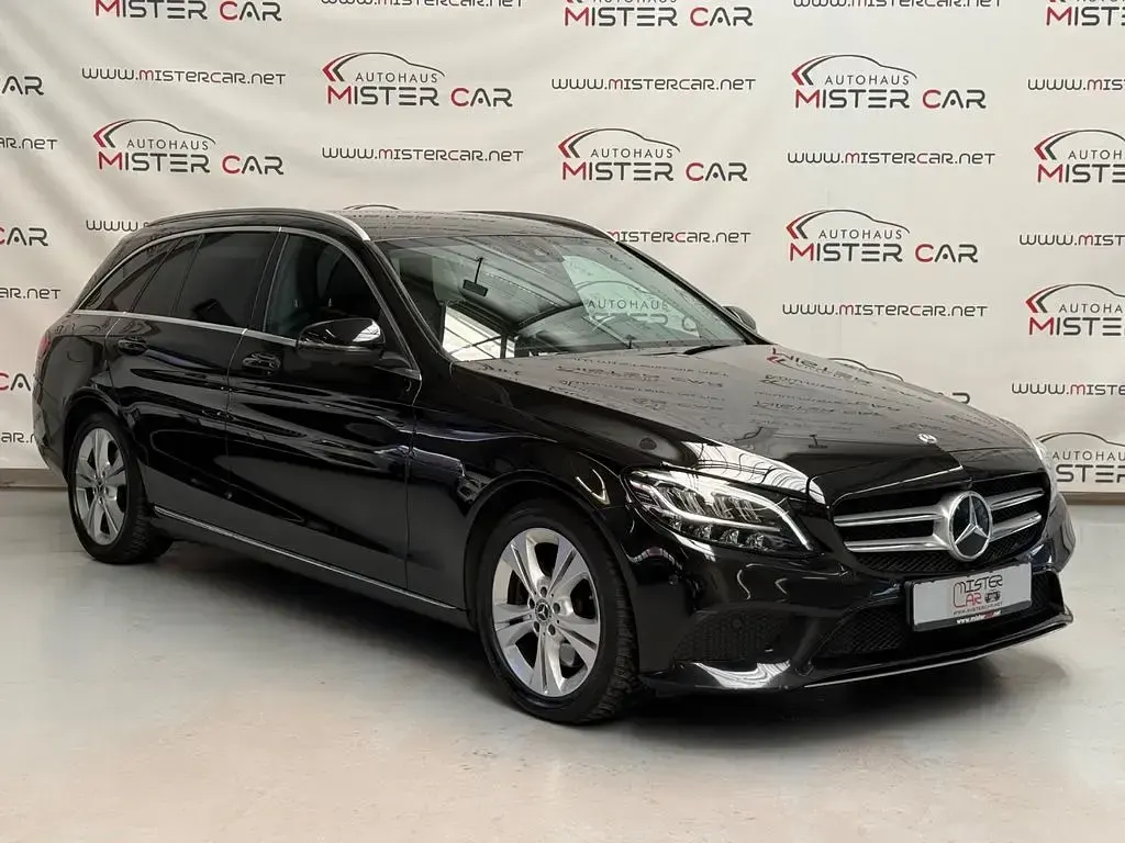 Gebraucht Mercedes C300 258 PS (189 kW) 2018 Schwarz Limousine