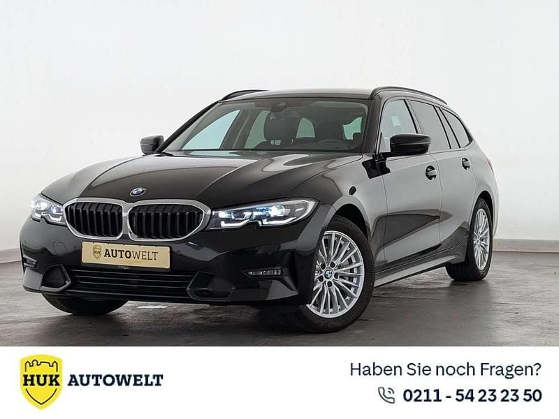 Schwarz Gebraucht 2021 BMW 330 Sport Line Limousine | 29.960 € (Guter Preis) - Bild 1/3