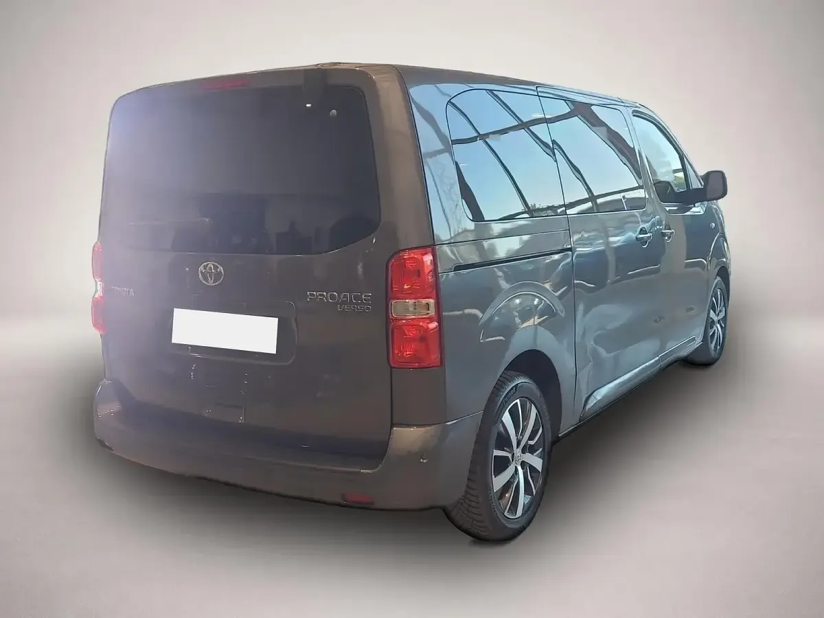 Gebraucht Toyota Proace Executive 177 PS (130 kW) 2022 Manufacturer Van / Kleinbus