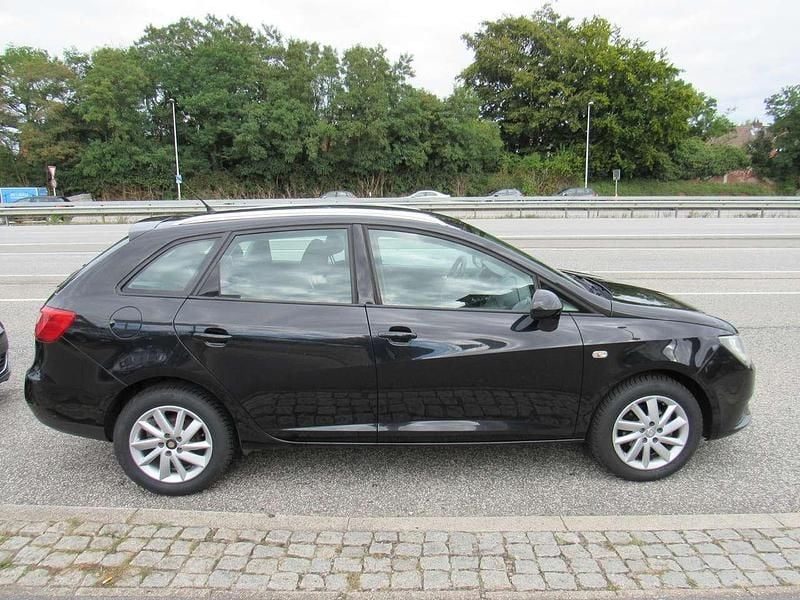 Schwarz Gebraucht 2012 Seat Ibiza ST Style Kombi | 5.480 € (Etwas zu teuer) - Bild 1/4
