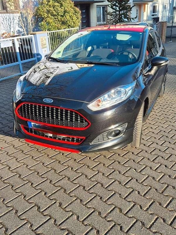 Gebraucht Ford Fiesta Sport 140 PS (102 kW) 2014 Schwarz Kleinwagen