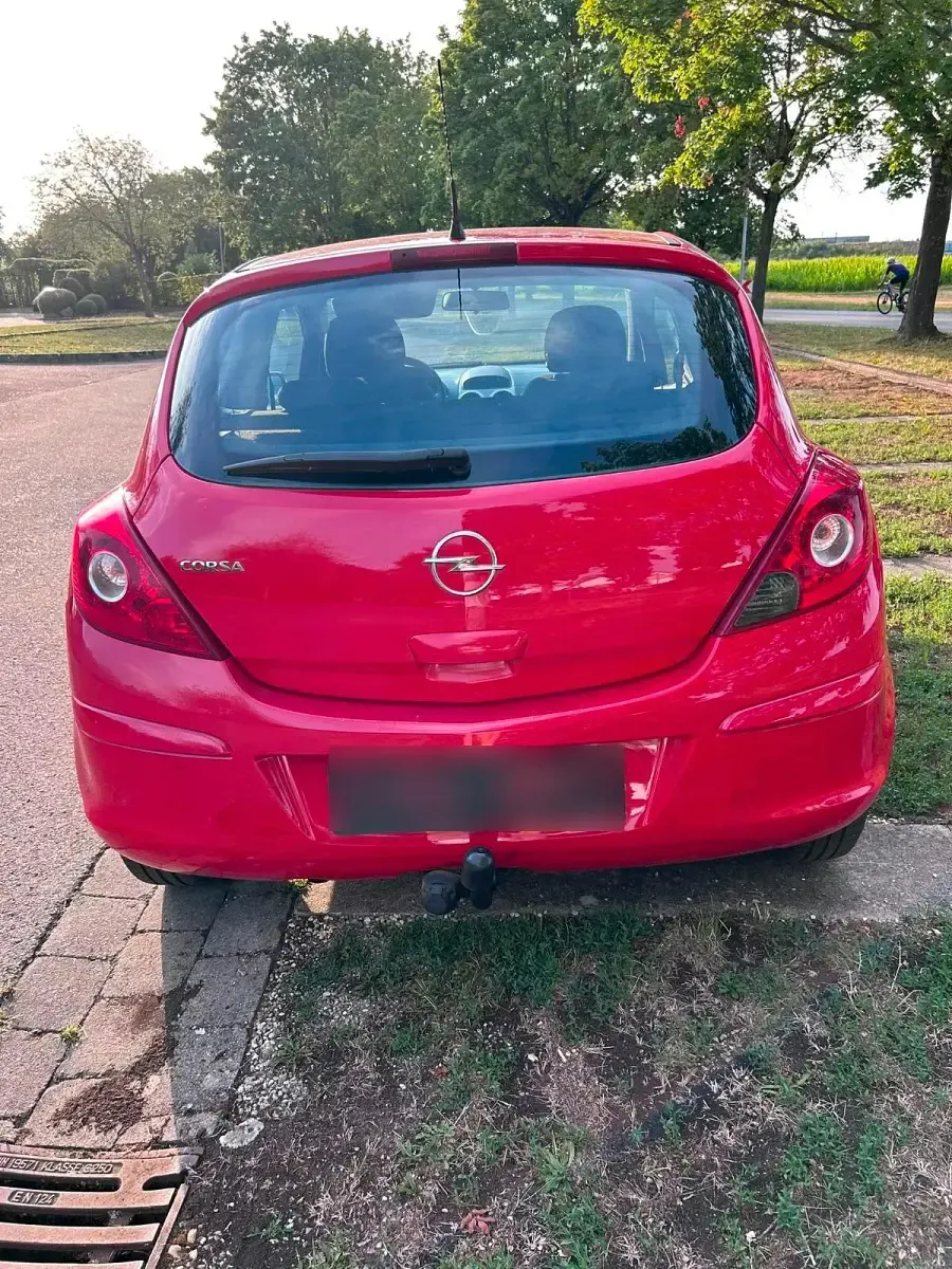 Gebraucht Opel Corsa 80 PS (58 kW) 2009 Rot Kleinwagen