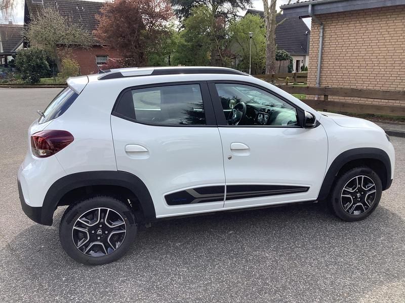 Gebraucht Dacia Spring Comfort 33 kW (45 PS) 2022 Weiß Kleinwagen