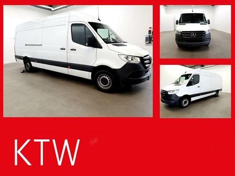Gebraucht Mercedes Sprinter 170 PS (125 kW) 2025 Arktikweiss Van