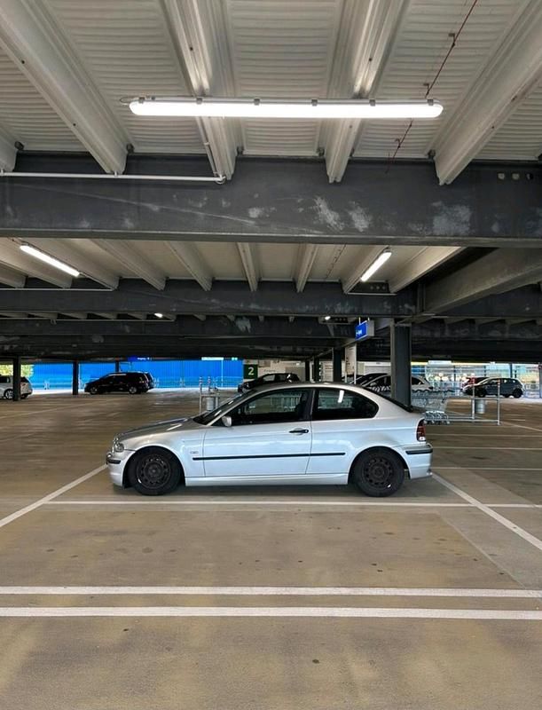 Gebraucht BMW 316 116 PS (85 kW) 2003 Silber Coupé