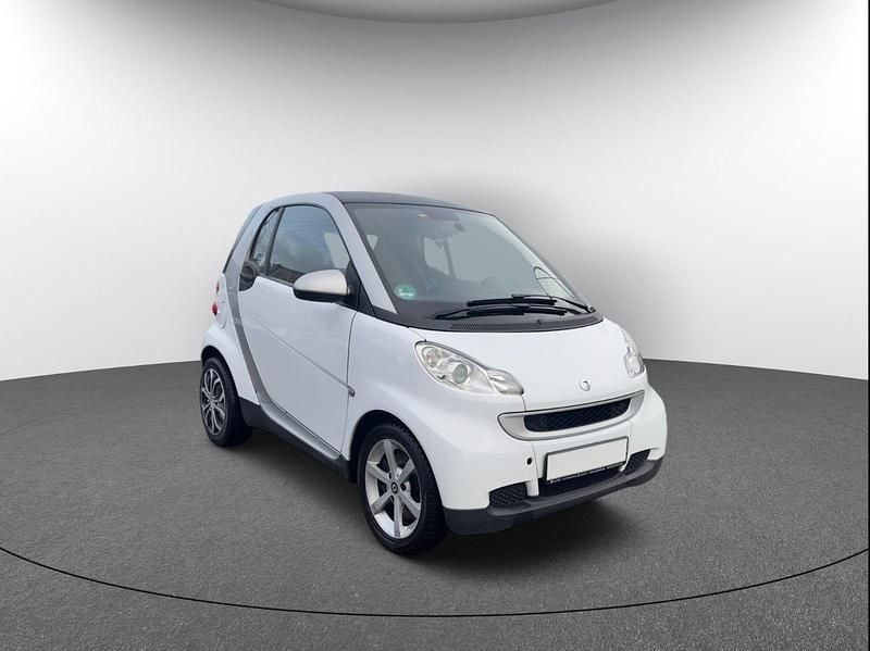 Weiß Gebraucht 2012 Smart ForTwo Coupé Pure Coupé | 3.490 € (Superpreis) - Bild 1/4