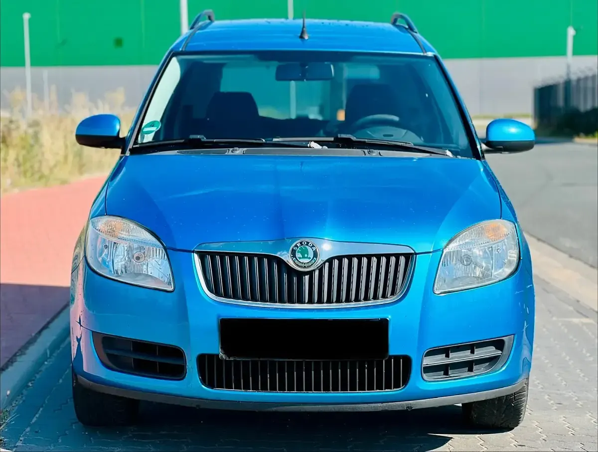 Gebraucht Skoda Roomster 85 PS (62 kW) 2009 Blau Van / Kleinbus