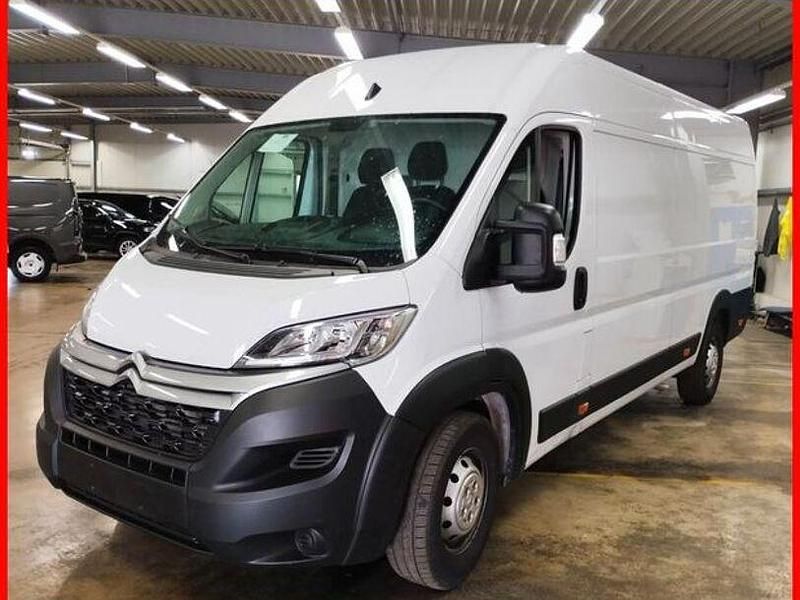 Weiß Gebraucht 2024 Citroën Jumper Van / Kleinbus | 23.950 € (Superpreis) - Bild 1/4