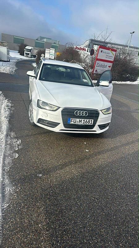 Gebraucht Audi A4 140 PS (102 kW) 2014 Weiß Kombi