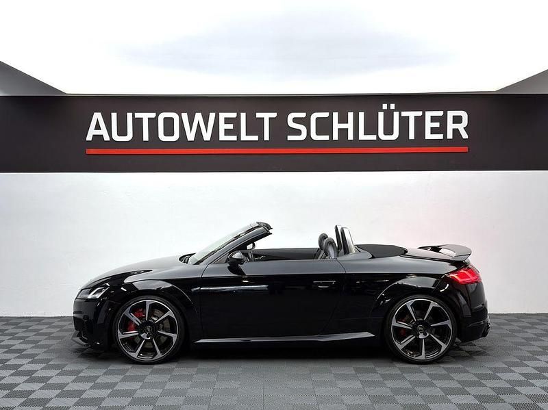 Gebraucht Audi TT Roadster Ambiente 530 PS (389 kW) 2016 Schwarz Cabrio