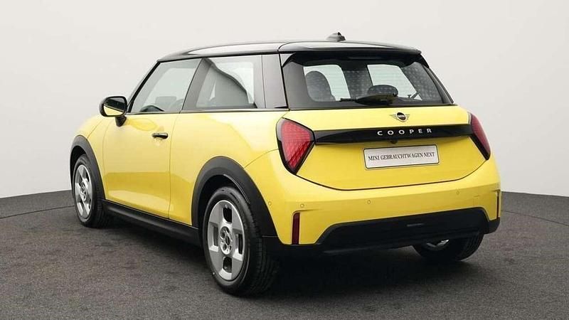 Gebraucht Mini Cooper Classic 114 kW (156 PS) 2025 Gelb Kleinwagen