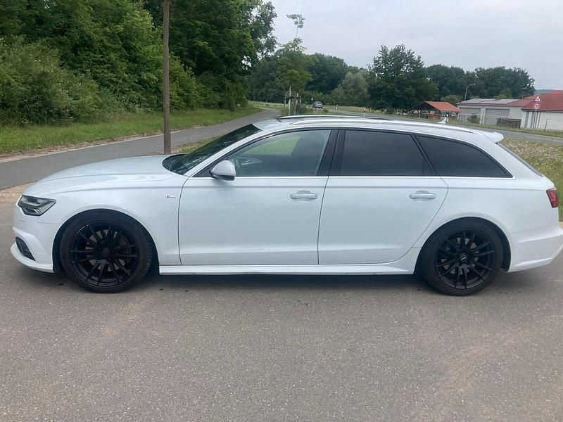 Weiß Gebraucht 2017 Audi A6 Kombi | 23.500 € - Bild 1/4