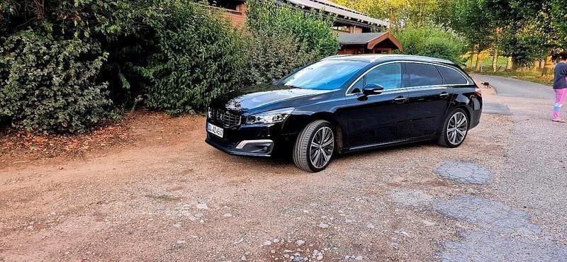 Schwarz Gebraucht 2016 Peugeot 508 GT Kombi | 12.000 € (Teuer) - Bild 1/4