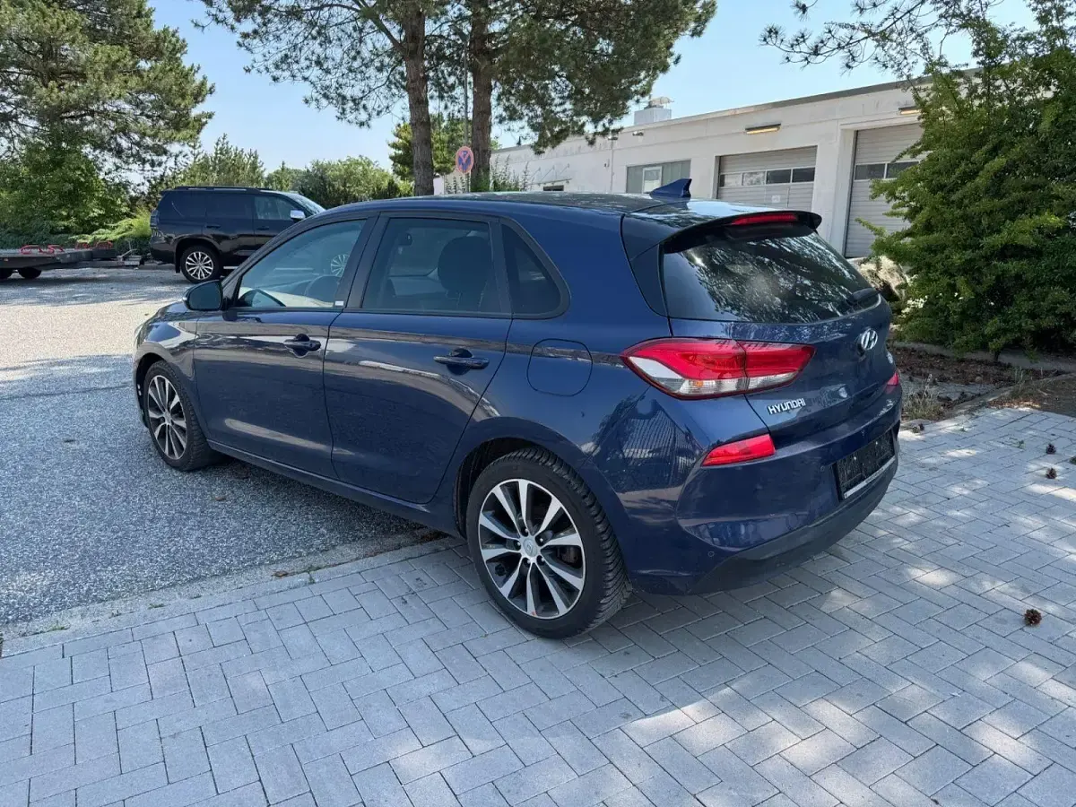 Gebraucht Hyundai i30 YES! 140 PS (102 kW) 2019 Blau Limousine