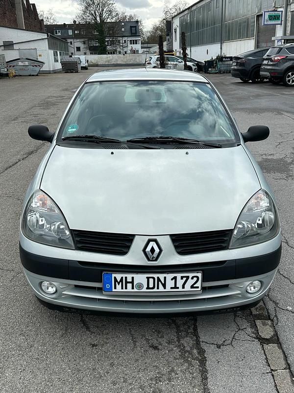 Usata Renault Clio II 2004 Argento Utilitaria