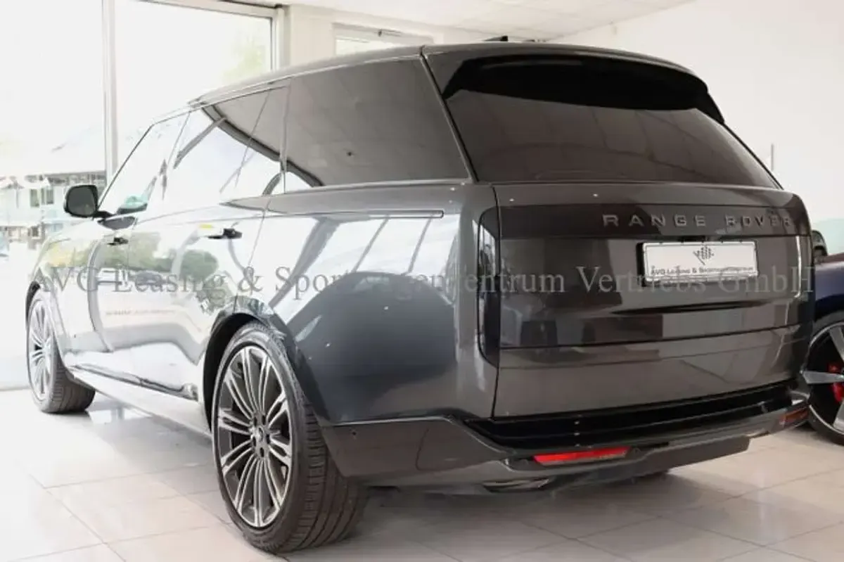Gebraucht Land Rover Range Rover Autobiography 349 PS (256 kW) 2024 Carpathian grey SUV