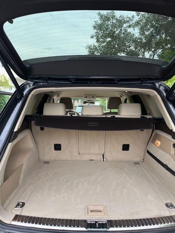 Gebraucht VW Touareg 262 PS (192 kW) 2015 Grau SUV