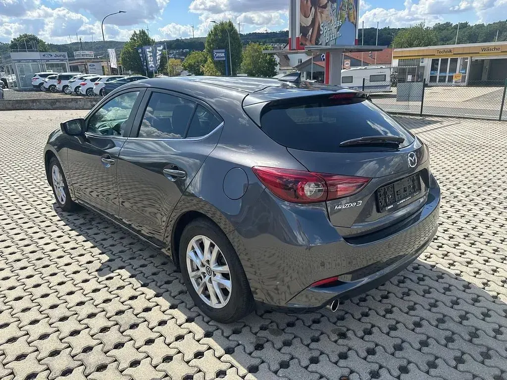 Gebraucht Mazda 3 Exclusive-Line 120 PS (88 kW) 2017 Grau Limousine