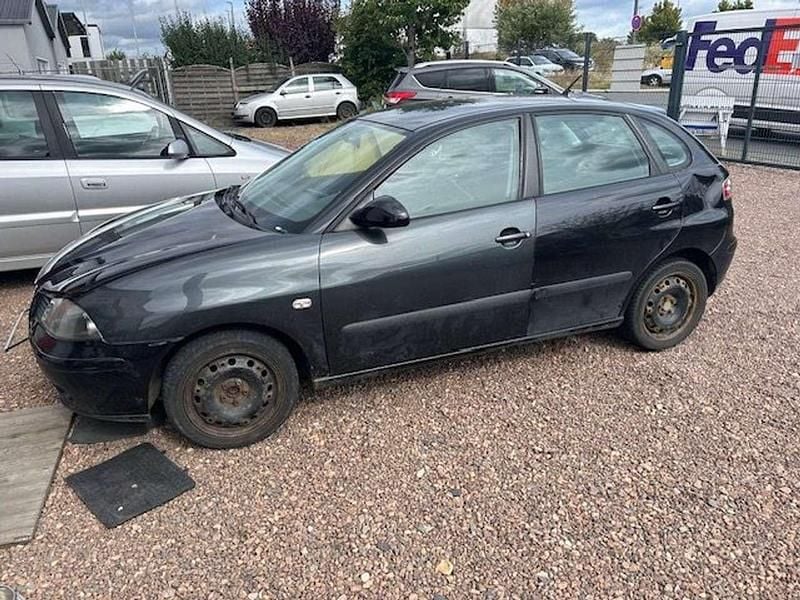 Schwarz Gebraucht 2005 Seat Ibiza Kleinwagen | 200 € (Superpreis) - Bild 1/4