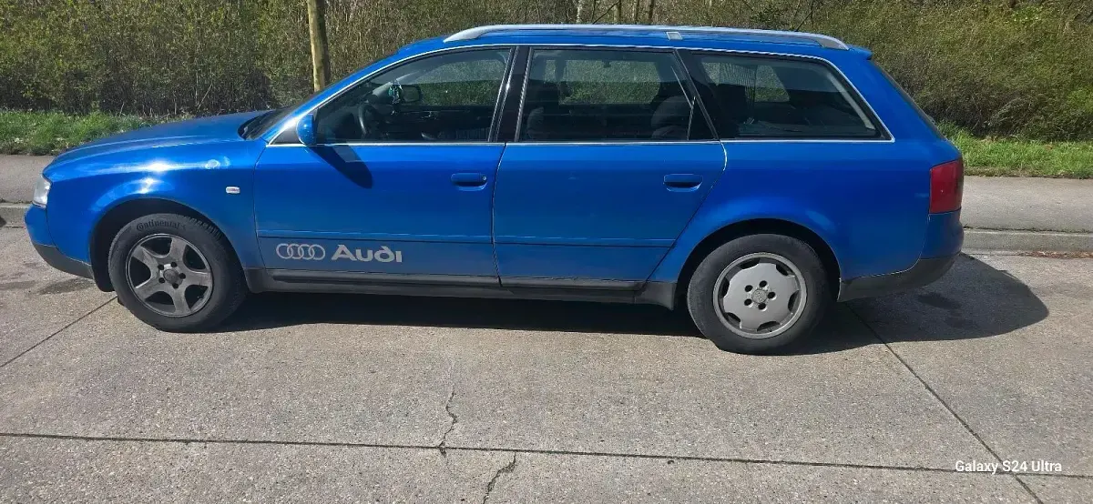 Second-hand Audi A6 165 CP (121 kW) 1998 Albastru Break