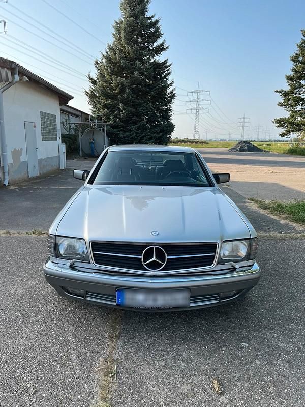 Silber Gebraucht 1992 Mercedes 560 Coupé | 29.500 € - Bild 1/4