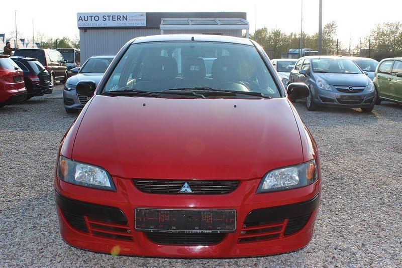 Gebraucht Mitsubishi Space Star 82 PS (60 kW) 2004 Rot Van / Kleinbus