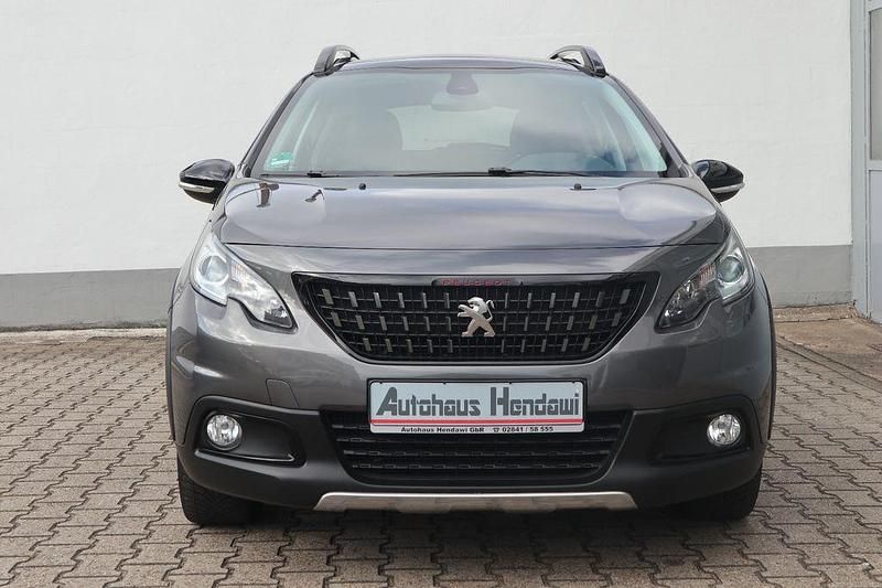 Grau Gebraucht 2018 Peugeot 2008 Allure GT-Line SUV | 9.490 € (Fairer Preis) - Bild 1/4