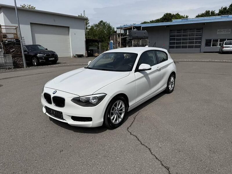 Weiß Gebraucht 2014 BMW 116 Advantage Kleinwagen | 8.450 € (Fairer Preis) - Bild 1/4