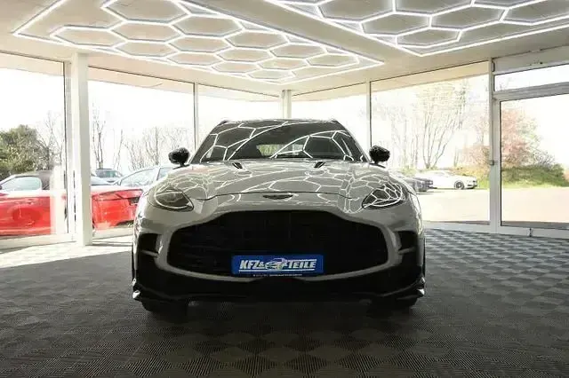 Gebraucht Aston Martin DBX 727 PS (534 kW) 2022 Grau SUV