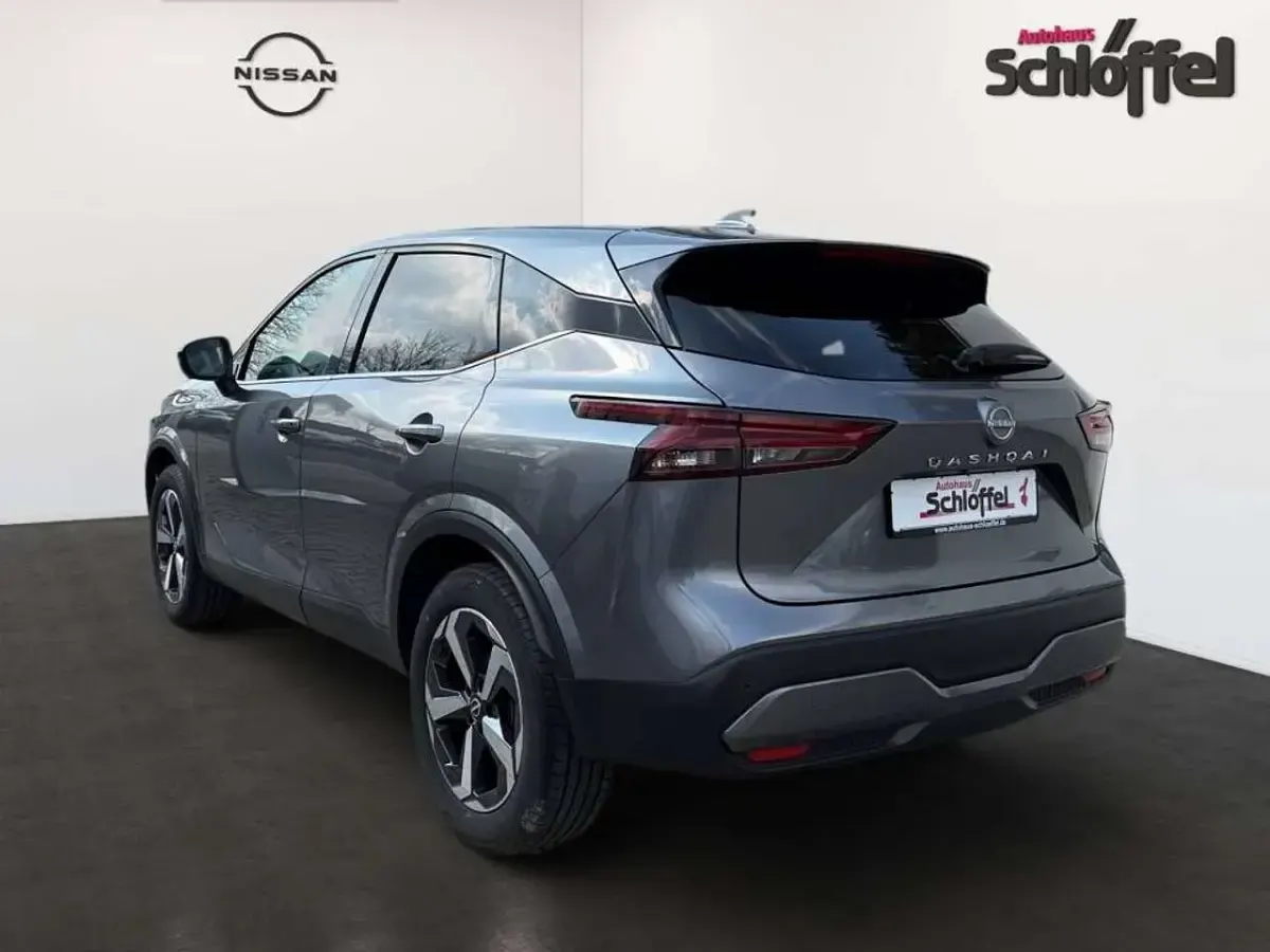 Gebraucht Nissan Qashqai 140 PS (102 kW) 2024 Grau SUV