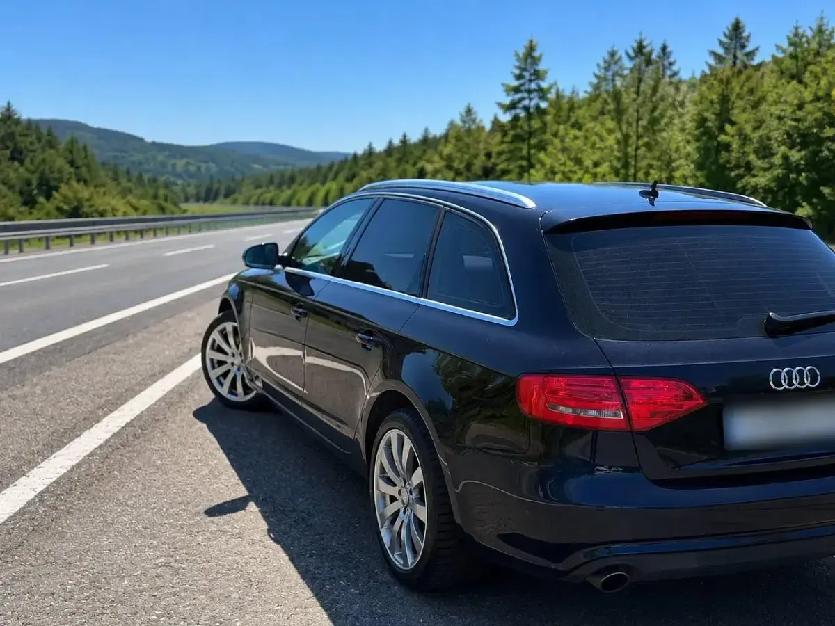 Używany Audi A4 190 KM (139 kW) 2011 Niebieski Kombi
