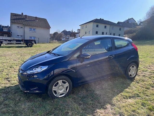 Gebraucht Ford Fiesta Trend 60 PS (44 kW) 2011 Blau Kleinwagen