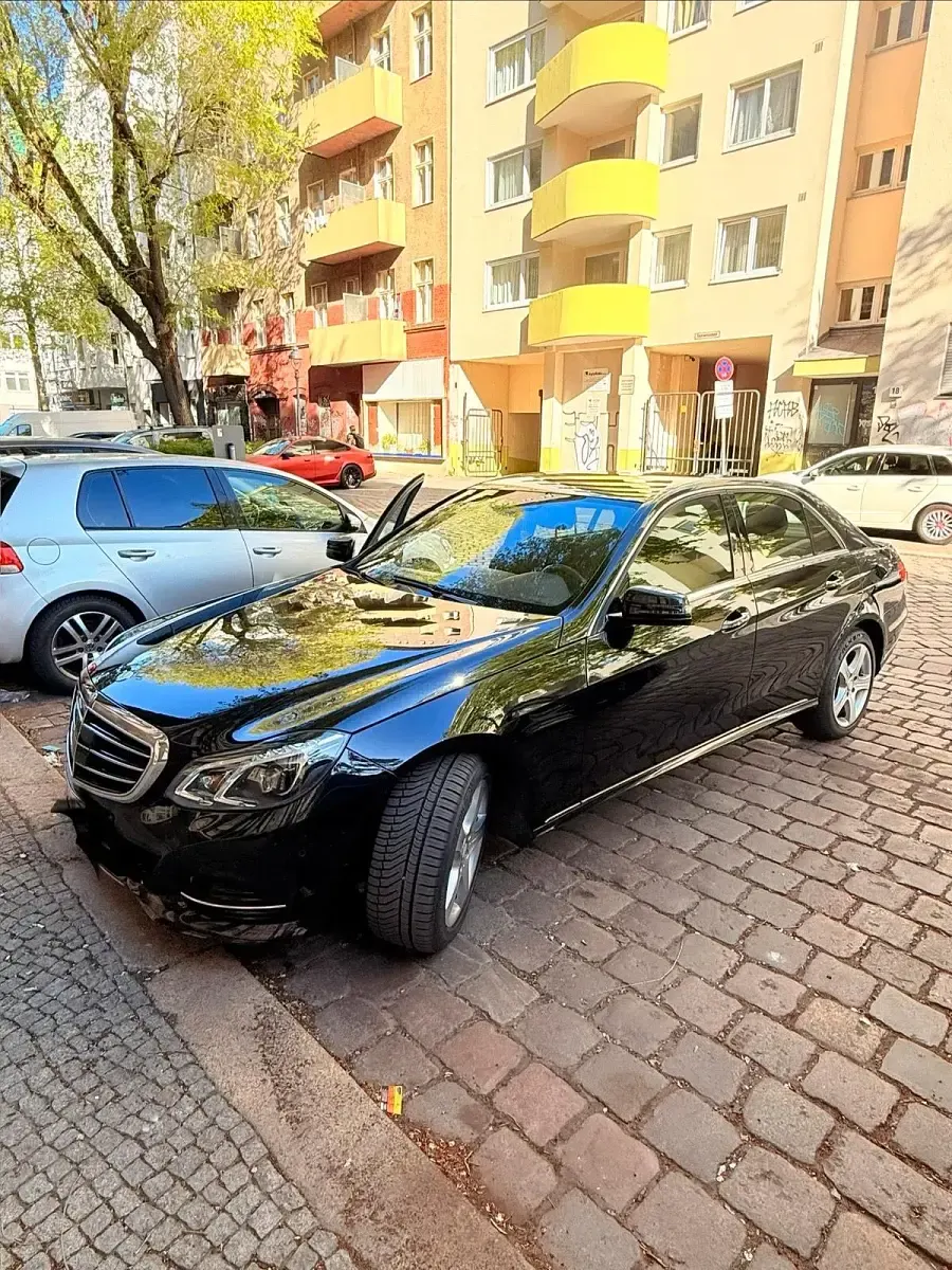 Gebraucht Mercedes E300 204 PS (150 kW) 2013 Schwarz Limousine