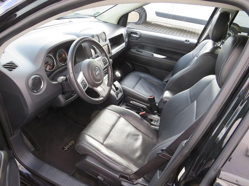 Gebraucht Jeep Compass Limited 170 PS (125 kW) 2015 Schwarz SUV