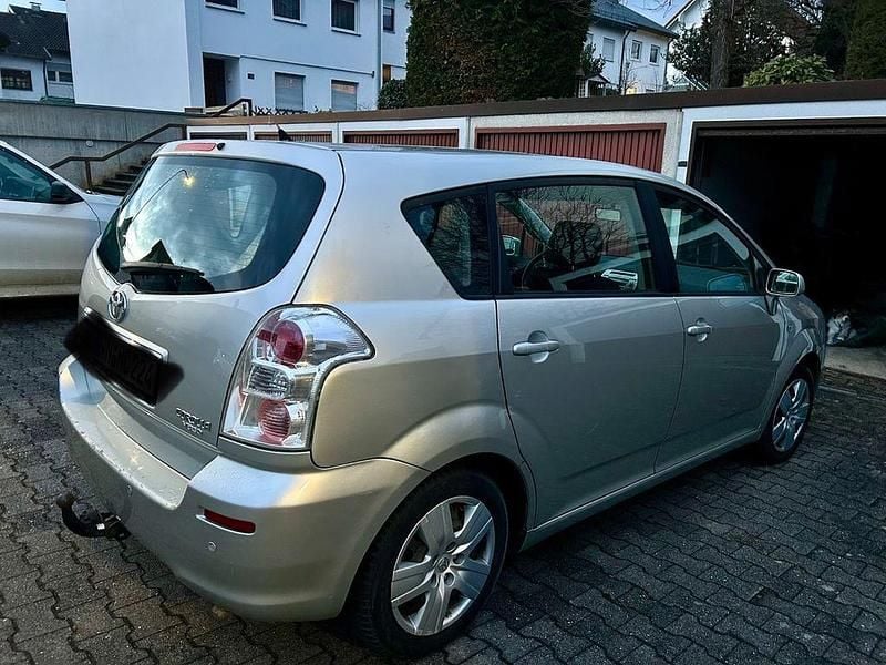 Gebraucht Toyota Corolla Verso 129 PS (94 kW) 2007 Silber Van / Kleinbus