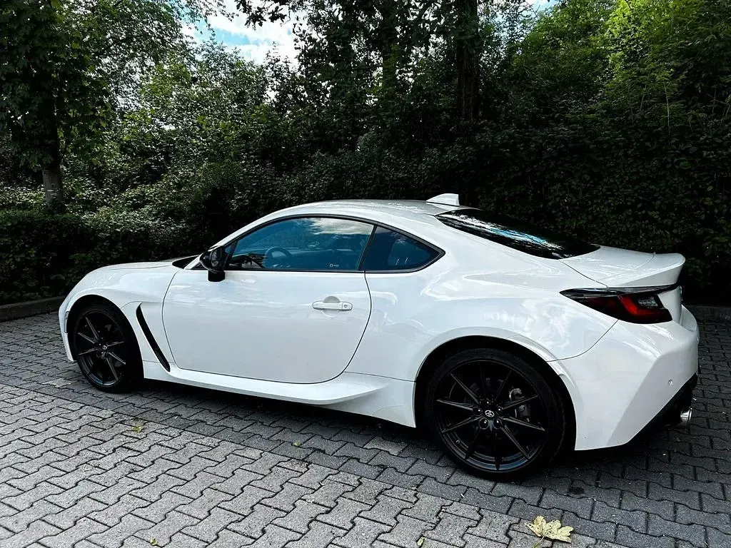 Gebraucht Toyota GR86 235 PS (172 kW) 2024 Weiß Coupé