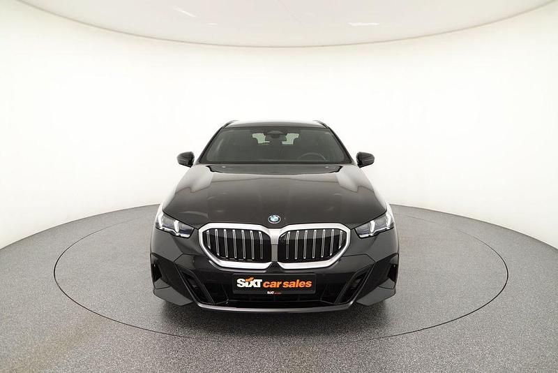 Gebraucht BMW 520 M Sport 197 PS (144 kW) 2025 Schwarz Limousine