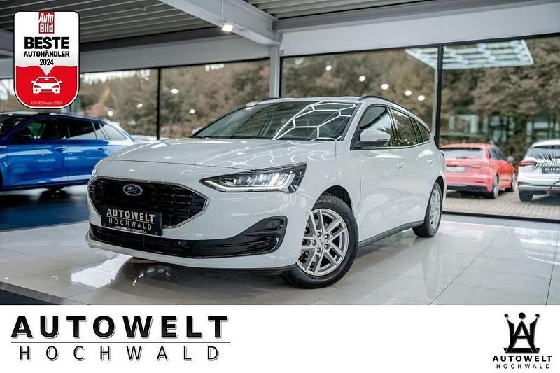 Weiß Gebraucht 2022 Ford Focus Kombi | 20.910 € (Guter Preis) - Bild 1/4