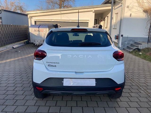 Gebraucht Dacia Sandero Expression 110 PS (80 kW) 2023 Weiß SUV