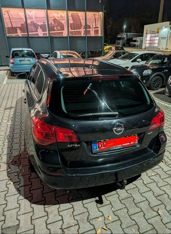 Gebraucht Opel Astra 110 PS (80 kW) 2012 Schwarz Kombi