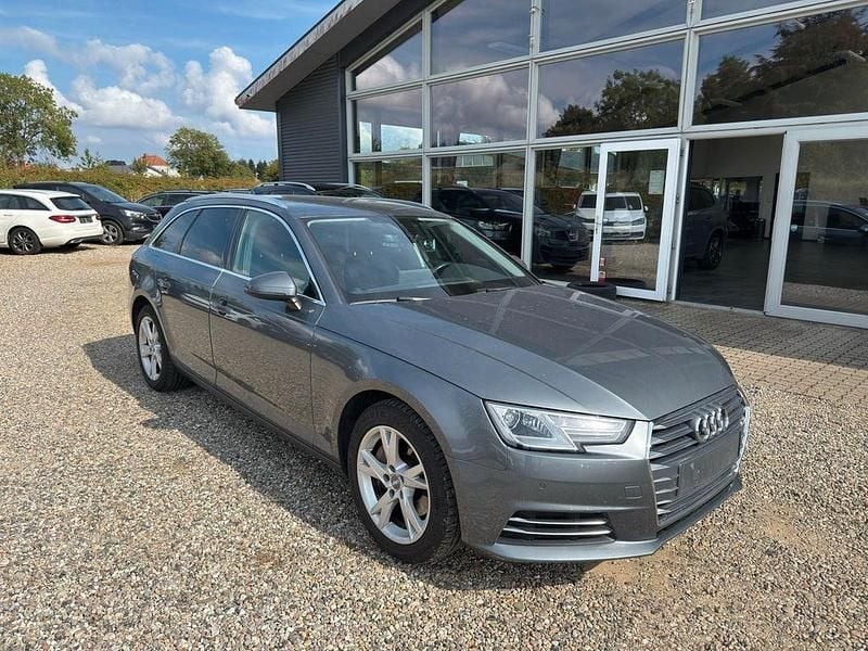 Gebraucht Audi A4 Sport 190 PS (139 kW) 2018 Grau Limousine