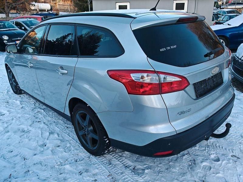 Gebraucht Ford Focus Trend 116 PS (85 kW) 2011 Silber Limousine