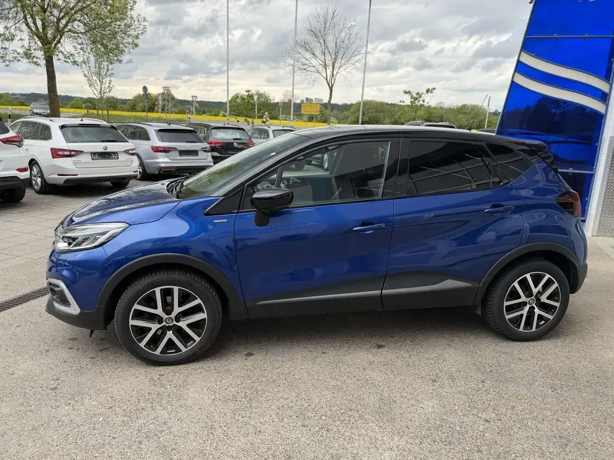 Gebraucht Renault Captur Version S 150 PS (110 kW) 2019 Blue rqh + black gne SUV