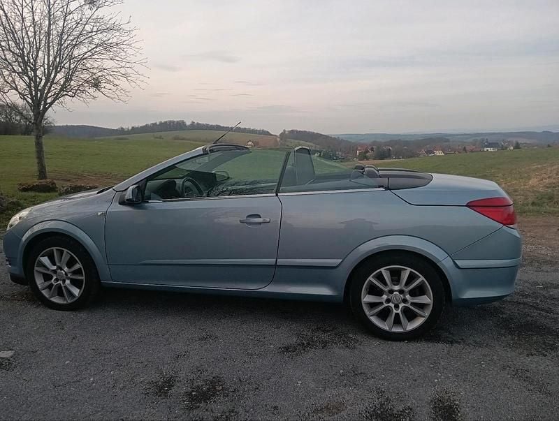 Gebraucht Opel Astra Cabriolet 140 PS (102 kW) 2007 Blau Cabrio