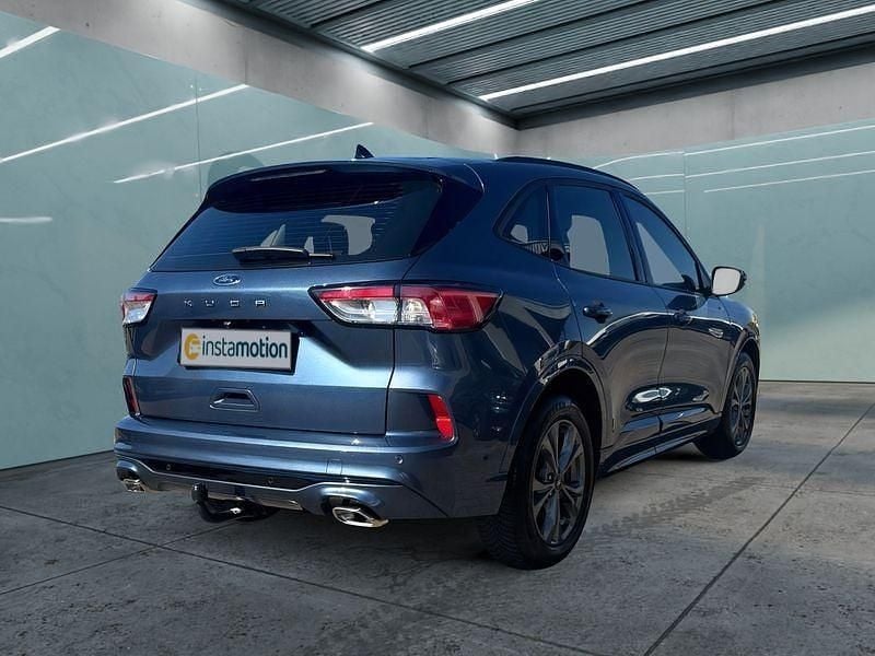 Gebraucht Ford Kuga 151 PS (111 kW) 2024 Blau SUV